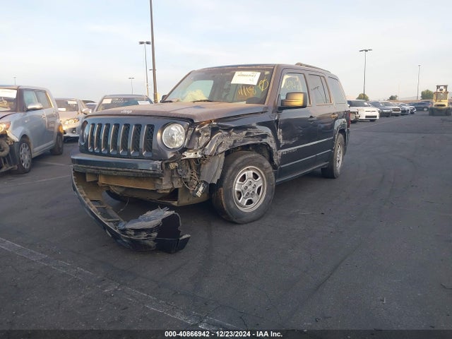 1C4NJPBA7FD372048 Jeep Patriot Sport