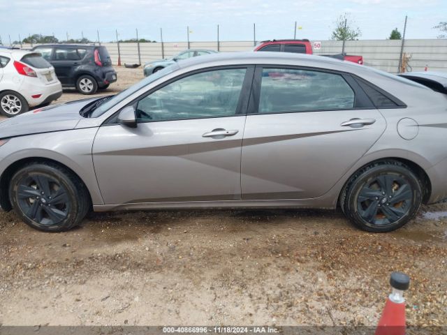 KMHLM4AJ8PU034072 Hyundai Elantra Hybrid Blue