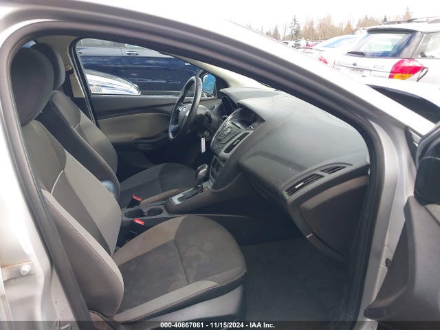 Ford FOCUS SE 2014 1FADP3K2XEL350762 Image 5
