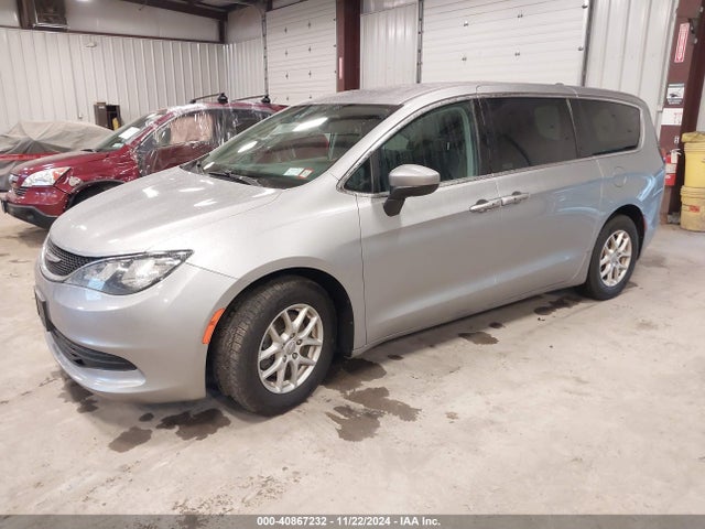 Chrysler Pacifica Touring 2017 2C4RC1DG7HR517177 Image 2
