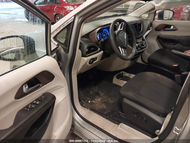 Chrysler Pacifica Touring 2017 2C4RC1DG7HR517177 Image 5