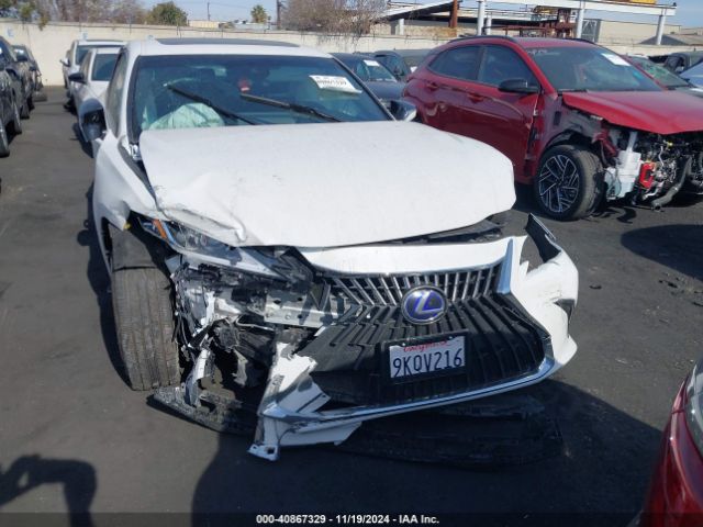 58ACA1C1XNU023634 Lexus ES 300H