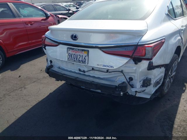 58ACA1C1XNU023634 Lexus ES 300H