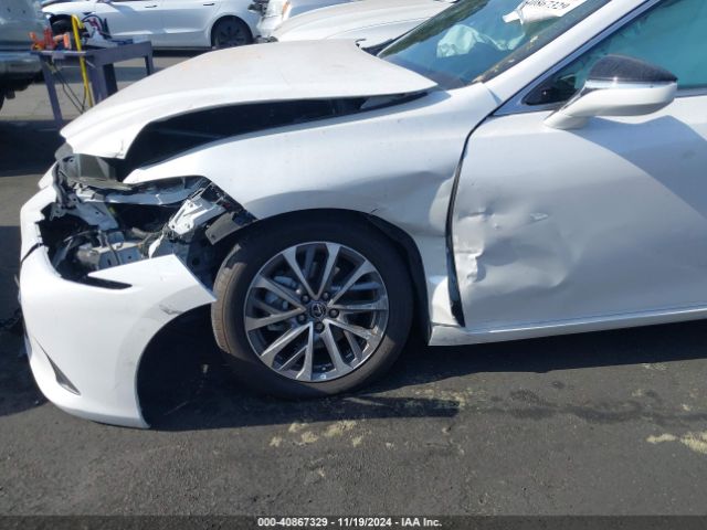 58ACA1C1XNU023634 Lexus ES 300H