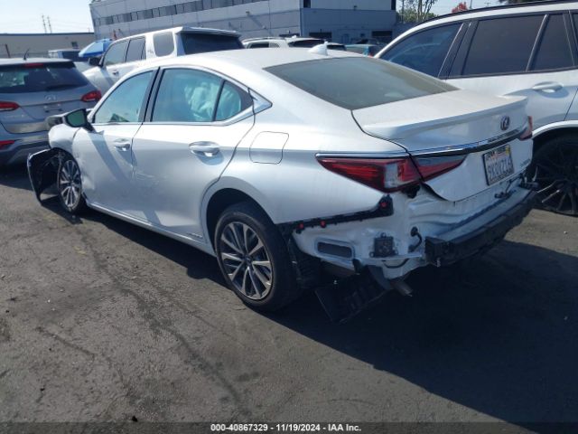 58ACA1C1XNU023634 Lexus ES 300H