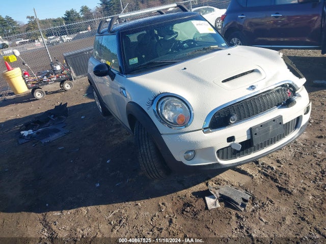 2010 MINI COOPER S WMWMF7C52ATW89682 Photo 0