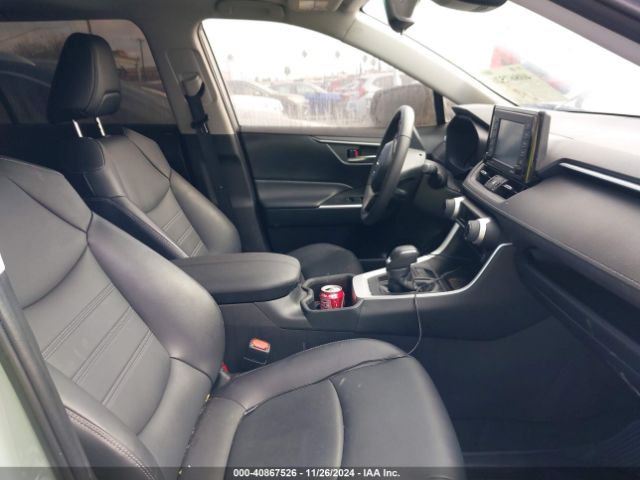 2T3C1RFVXNW236725 Toyota Rav4 Xle Premium
