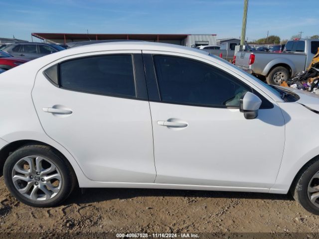 3MYDLBYV9JY309124 Toyota YARIS IA