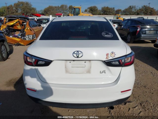 3MYDLBYV9JY309124 Toyota YARIS IA