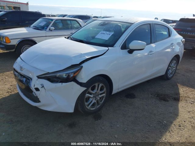 3MYDLBYV9JY309124 Toyota YARIS IA
