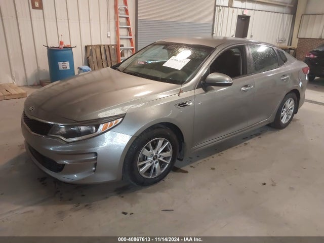 KIA Optima Lx 2017 5XXGT4L37HG125316 Image 2