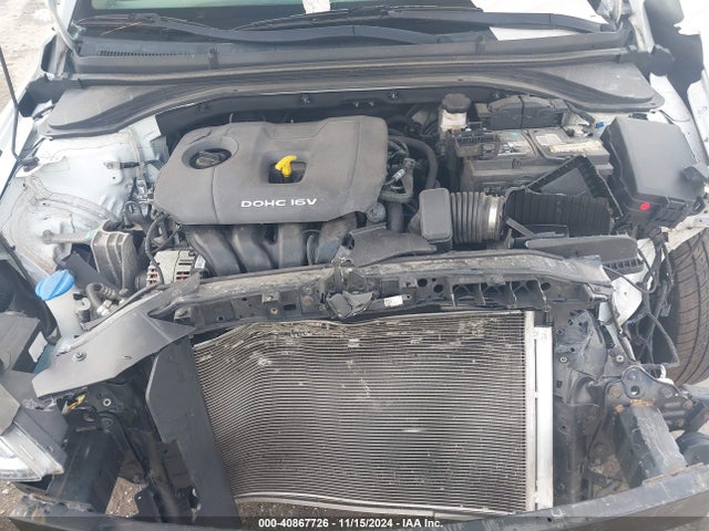 5NPD84LF9JH383829 Hyundai ELANTRA SEL