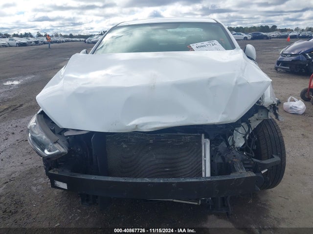 5NPD84LF9JH383829 Hyundai ELANTRA SEL