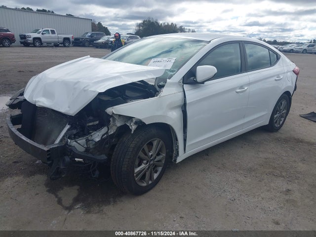 5NPD84LF9JH383829 Hyundai ELANTRA SEL