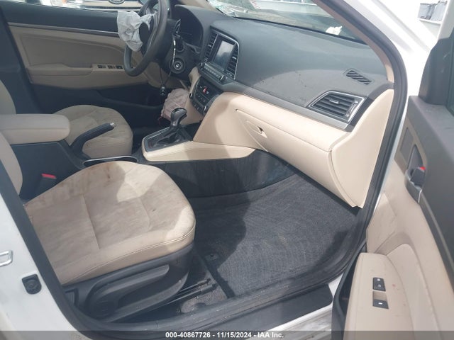 5NPD84LF9JH383829 Hyundai ELANTRA SEL
