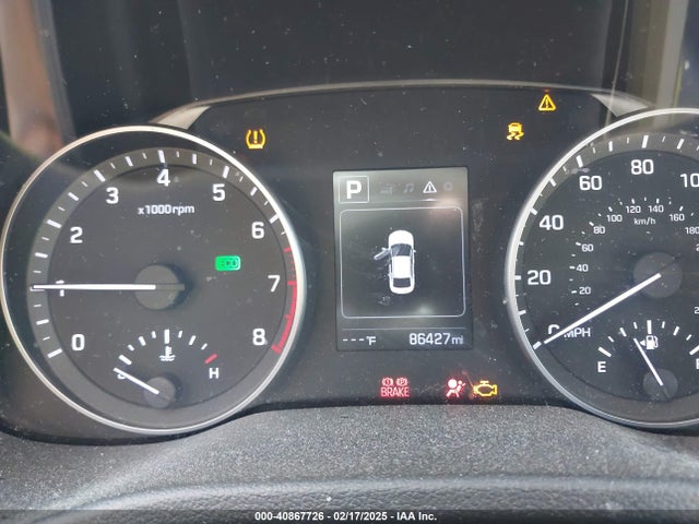 5NPD84LF9JH383829 Hyundai ELANTRA SEL