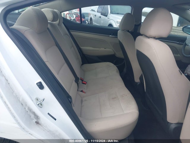 5NPD84LF9JH383829 Hyundai ELANTRA SEL