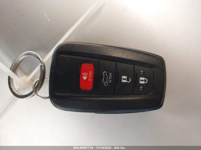 2T3C1RFVXLW076102 Toyota Rav4 Xle Premium