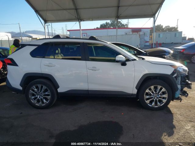 2T3C1RFVXLW076102 Toyota Rav4 Xle Premium