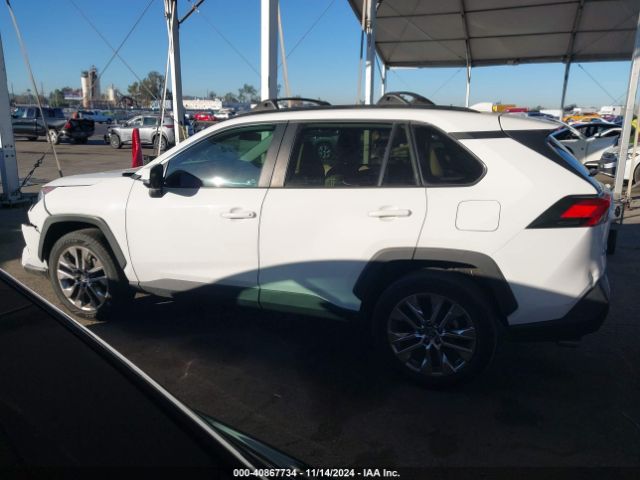 2T3C1RFVXLW076102 Toyota Rav4 Xle Premium