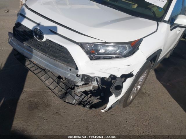 2T3C1RFVXLW076102 Toyota Rav4 Xle Premium