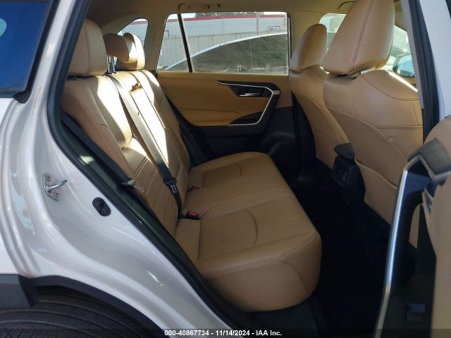 2T3C1RFVXLW076102 Toyota Rav4 Xle Premium
