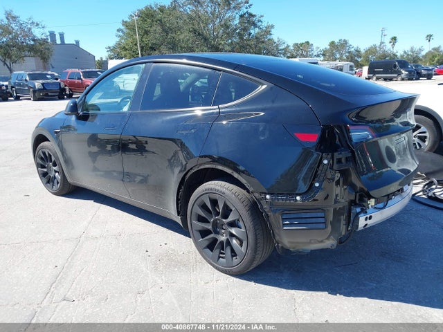2023 TESLA MODEL Y 7SAYGDEEXPA158898 Photo 2