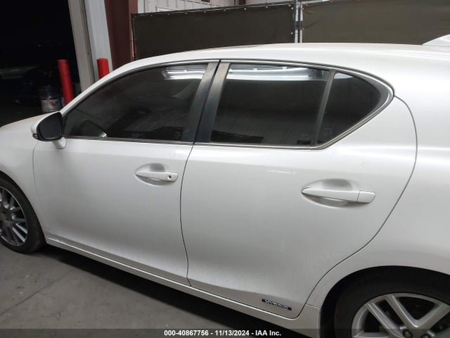 JTHKD5BH3E2191436 Lexus CT 200H