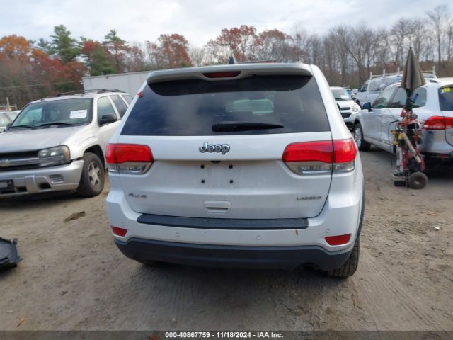 1C4RJFAGXJC106832 Jeep Grand Cherokee Laredo 4x4