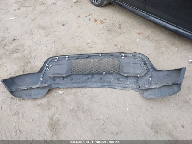 1C4RJFAGXJC106832 Jeep Grand Cherokee Laredo 4x4