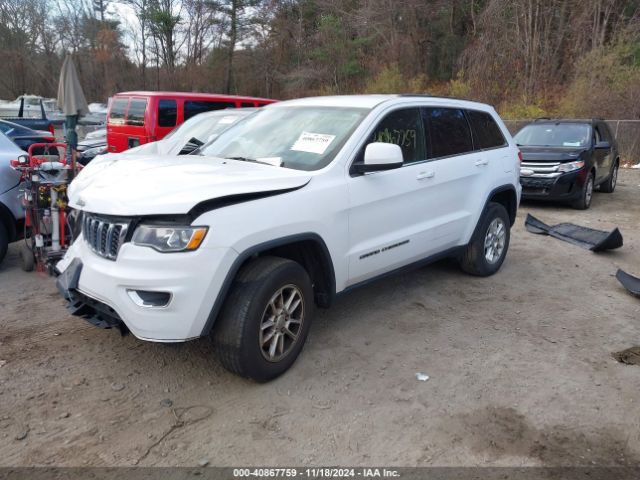 1C4RJFAGXJC106832 Jeep Grand Cherokee Laredo 4x4