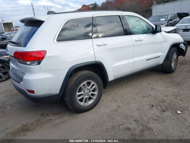 1C4RJFAGXJC106832 Jeep Grand Cherokee Laredo 4x4