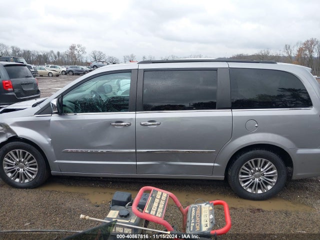 2C4RC1CG5GR174496 Chrysler Town & Country Touring-l Anniversary Edition