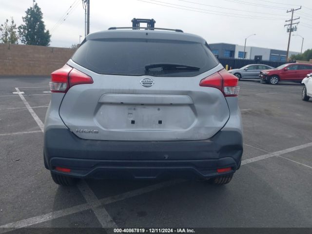 3N1CP5CU8JL528560 Nissan KICKS S