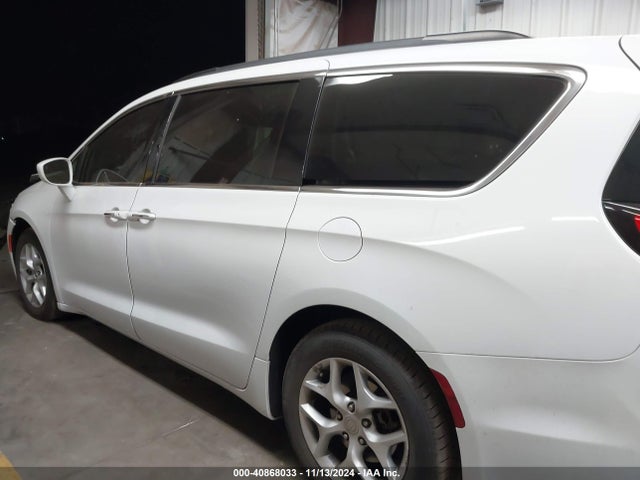 2C4RC1FGXJR234954 Chrysler Pacifica Touring Plus