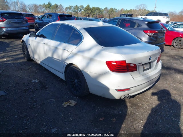 BMW 528i Xdrive 2014 WBA5A7C57ED620103 Image 3