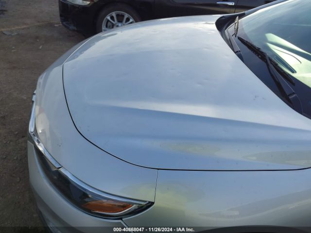 1G1ZD5ST5NF121992 Chevrolet Malibu Fwd Lt