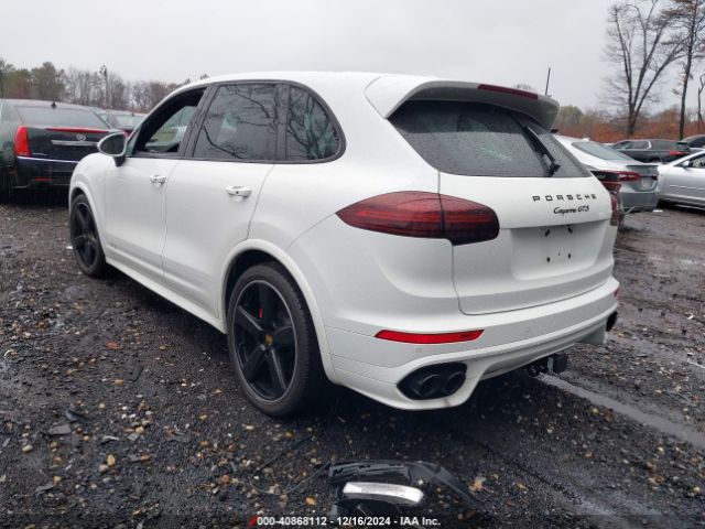 2016 PORSCHE CAYENNE WP1AD2A28GLA76450 Photo 2