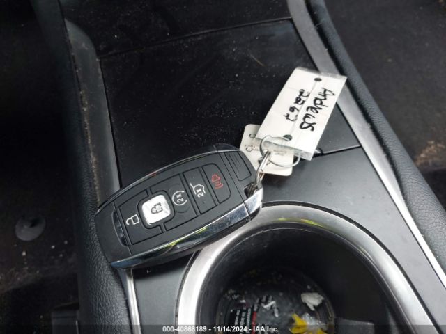 5LMCJ1C98KUL34968 Lincoln Mkc Standard