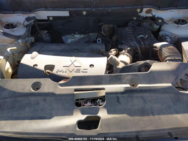 JA4AP3AU4HZ069813 Mitsubishi Outlander Sport 2.0 Le