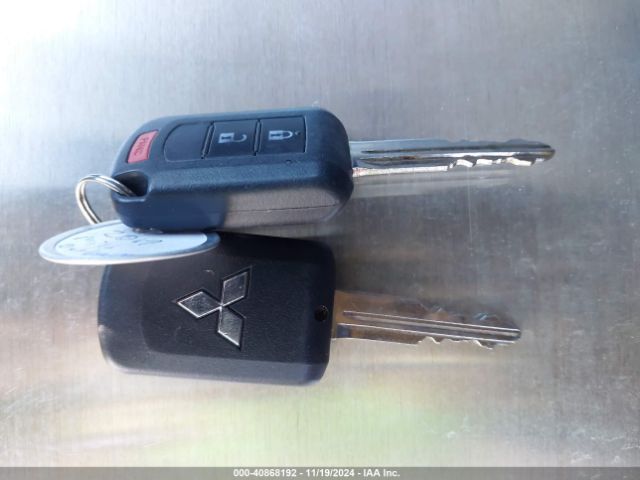 JA4AP3AU4HZ069813 Mitsubishi Outlander Sport 2.0 Le