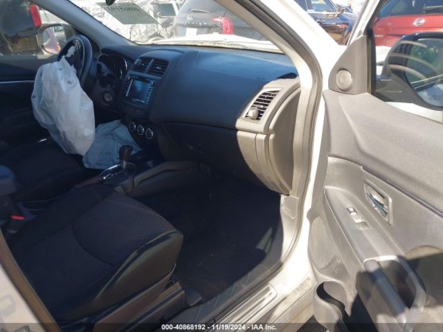 JA4AP3AU4HZ069813 Mitsubishi Outlander Sport 2.0 Le