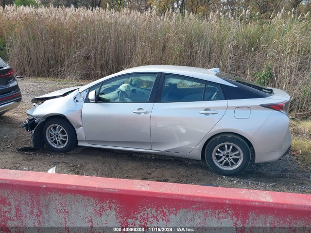 JTDKBRFU6H3041504 Toyota Prius Two