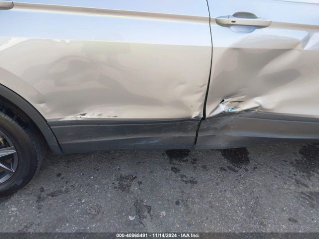 2022 VOLKSWAGEN TIGUAN 3VV3B7AX9NM147502 Photo 5
