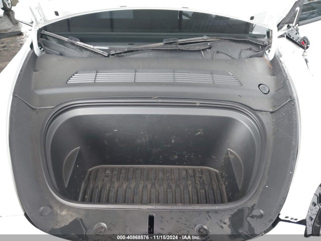 2024 TESLA MODEL Y 7SAYGDEDXRF108967 Photo 9