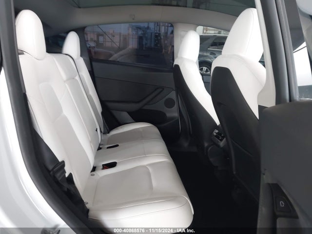 2024 TESLA MODEL Y 7SAYGDEDXRF108967 Photo 7