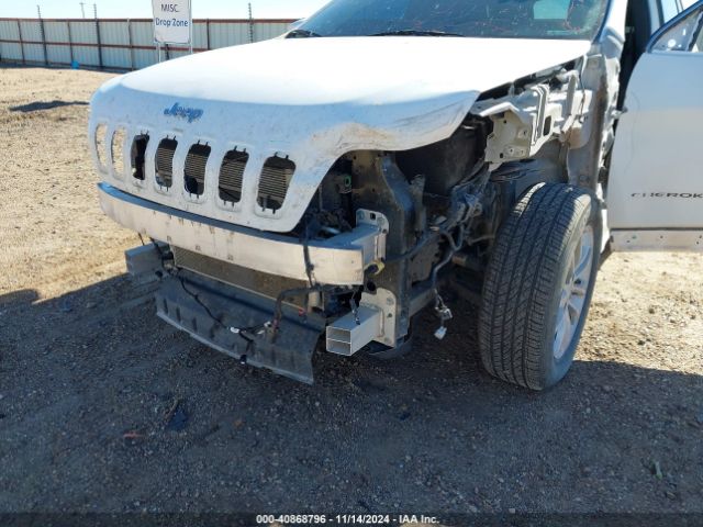 1C4PJMCB2KD352024 Jeep Cherokee Latitude 4x4