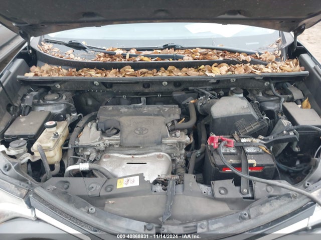JTMBFREV3HJ704411 Toyota RAV4 LE