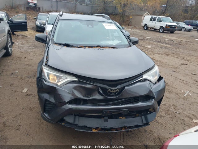 JTMBFREV3HJ704411 Toyota RAV4 LE