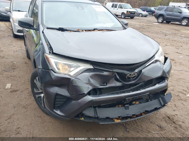JTMBFREV3HJ704411 Toyota RAV4 LE